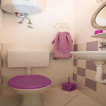 Gugily- Twin With Shared Bathroom And View Dubrovnik
